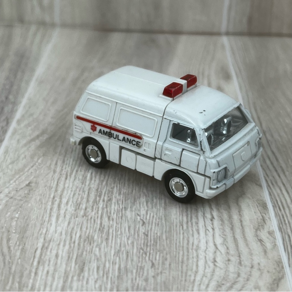 Vintage 1983 GoBots REST-Q Tonka Ambulance MR-15 Original Guardians